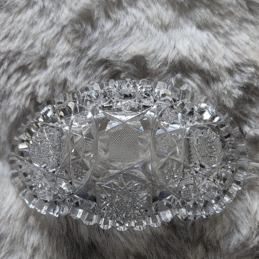 Elegant Crystal Glass Dish
